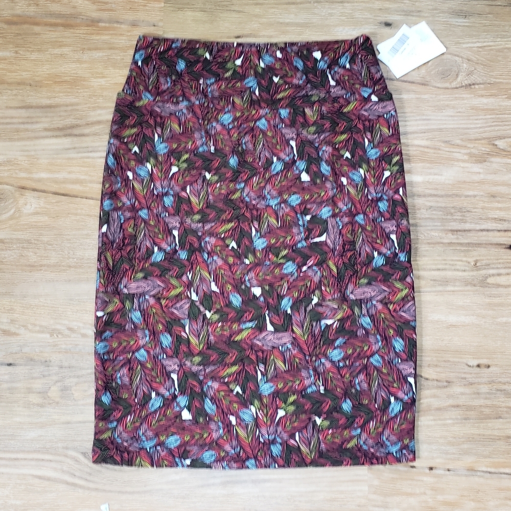 NWT LulaRoe Feather Design Cassie Pencil Skirt